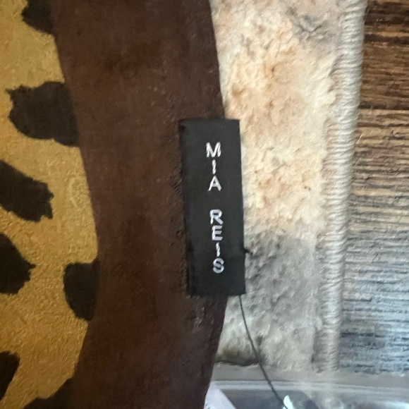 Mia Reid Winding River Equestrian Scarf - Picture 2 of 3